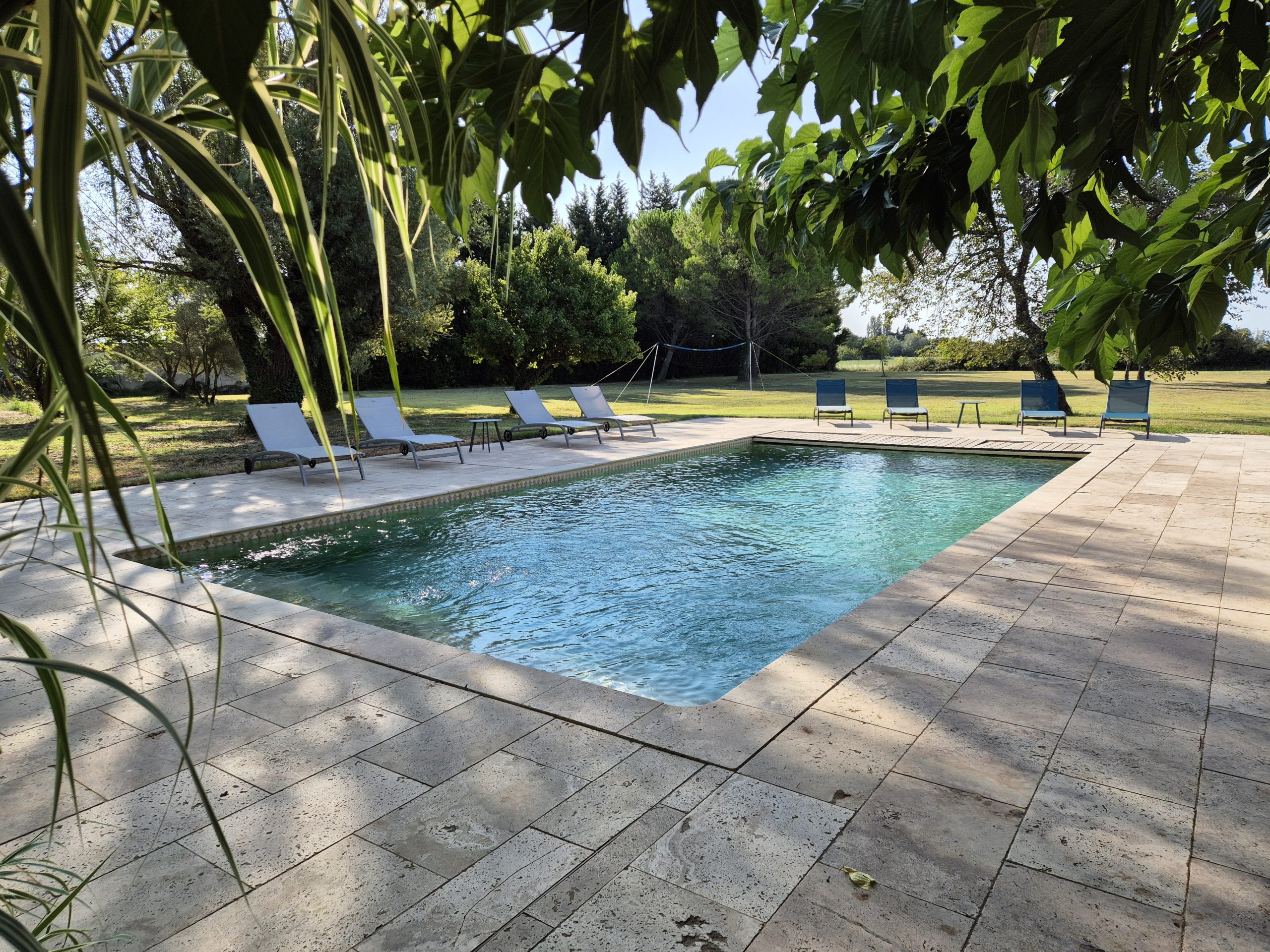 La piscine au Mas de la Souvine